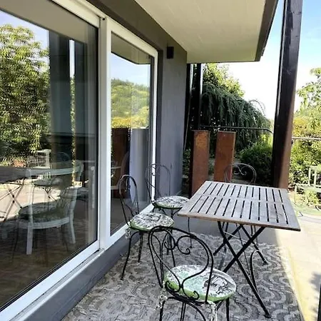 Apartment Panorama Im Schwarzwald In Einzigartiger Lage, Terrasse, 2 Schlafzimmer, Direkt Am Waldrand, Nahe Baden-baden